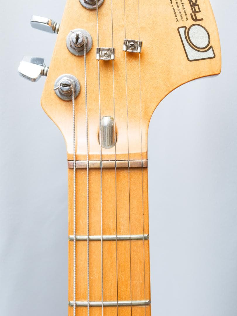 フェルナンデス ストラトキャスターモデル 石ロゴ期　セイモアピックアップ搭載