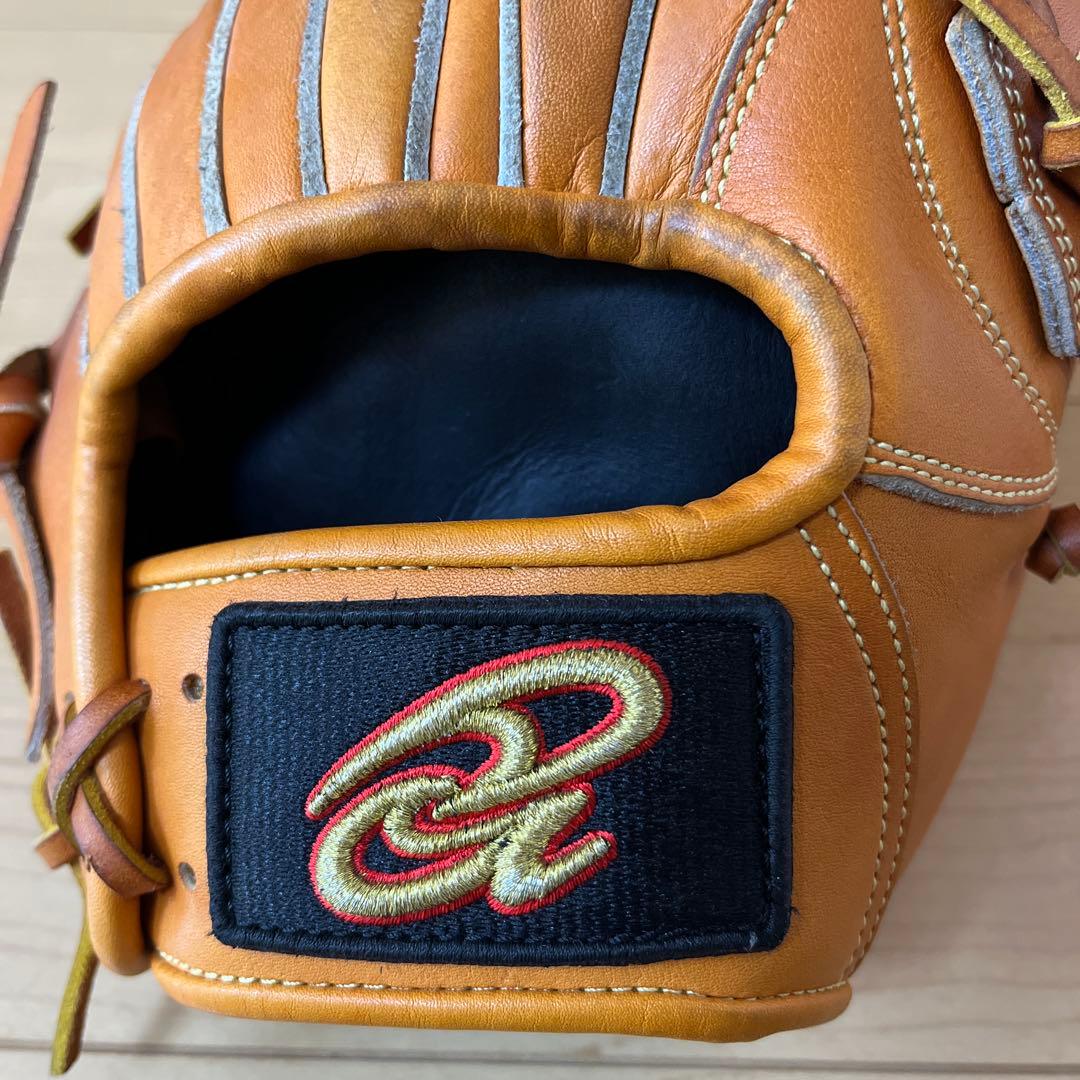 ドナイヤ山田哲人軟式グローブ