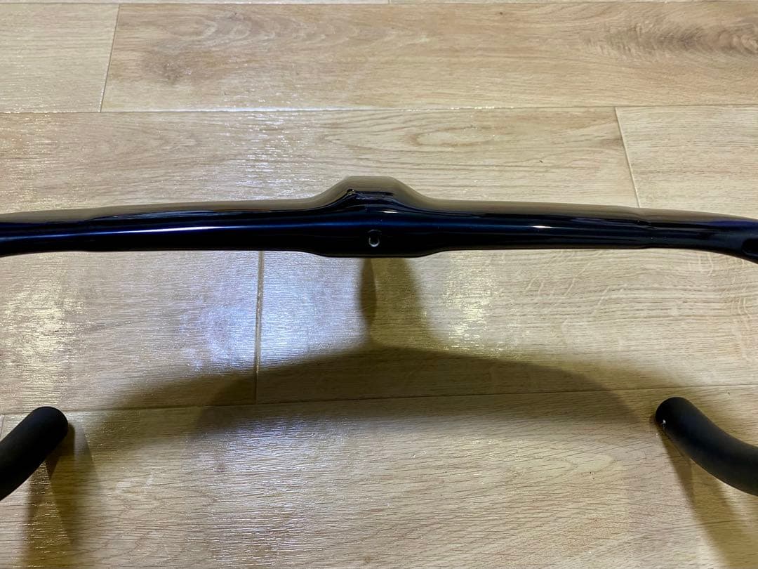 ロードバイク　一体型カーボンハンドル　コックピット