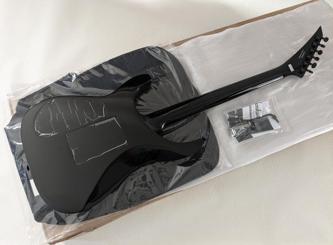 新品 Jackson Soloist Graphic Srs Bullseye