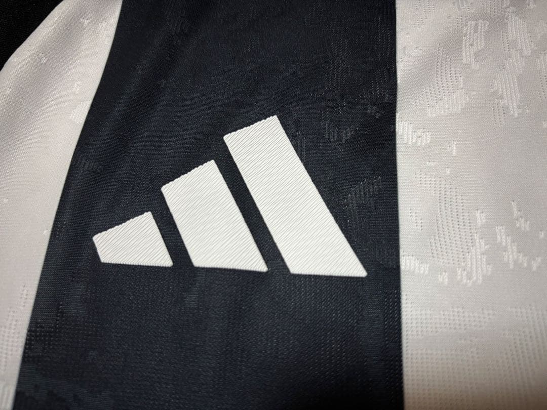 ユベントス　 アディダス　 オーセンティック ユニフォーム