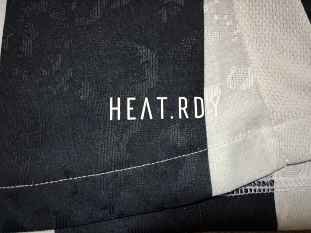 ユベントス　 アディダス　 オーセンティック ユニフォーム