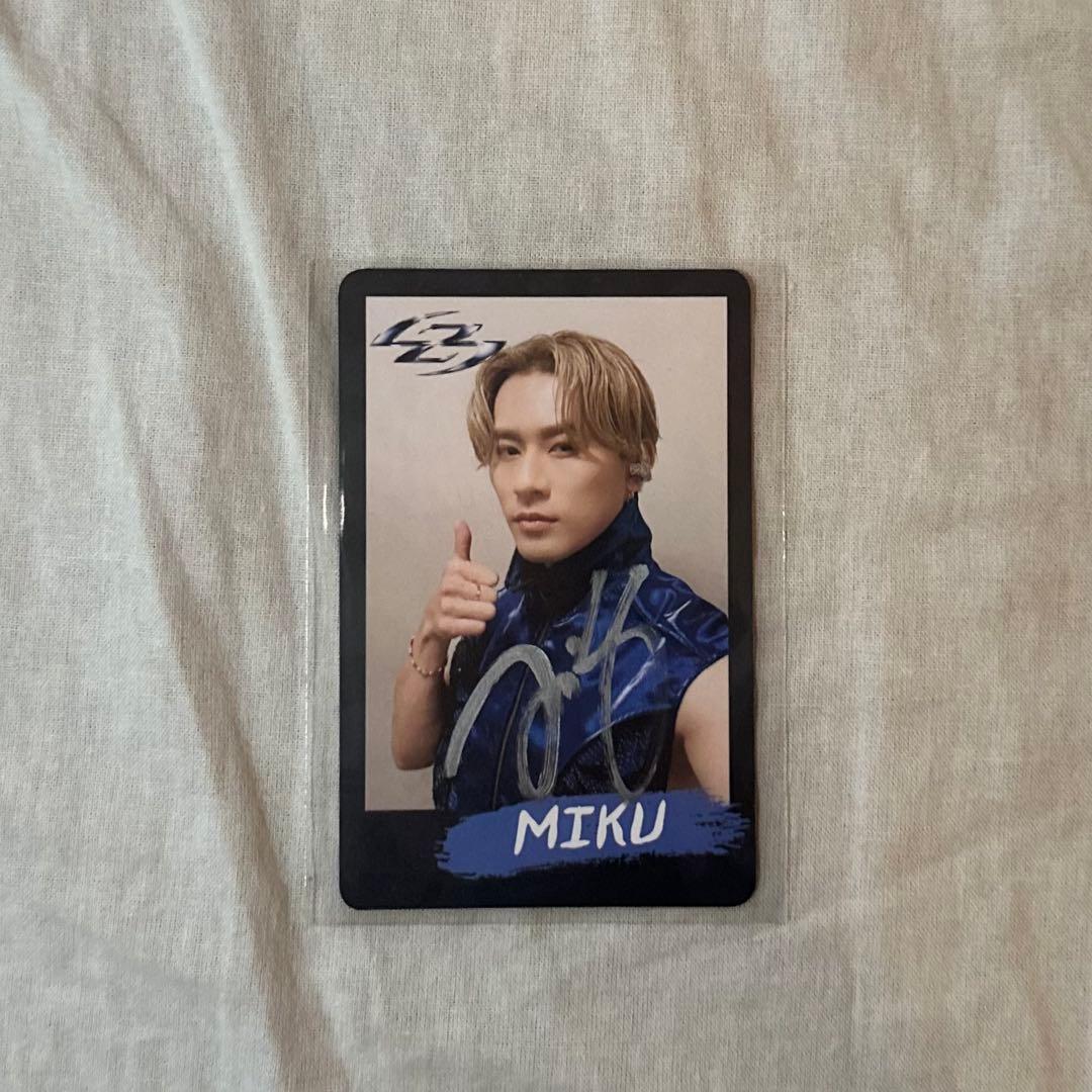 BALLISTIK BOYZ 深堀未来 サイン入りトレカ