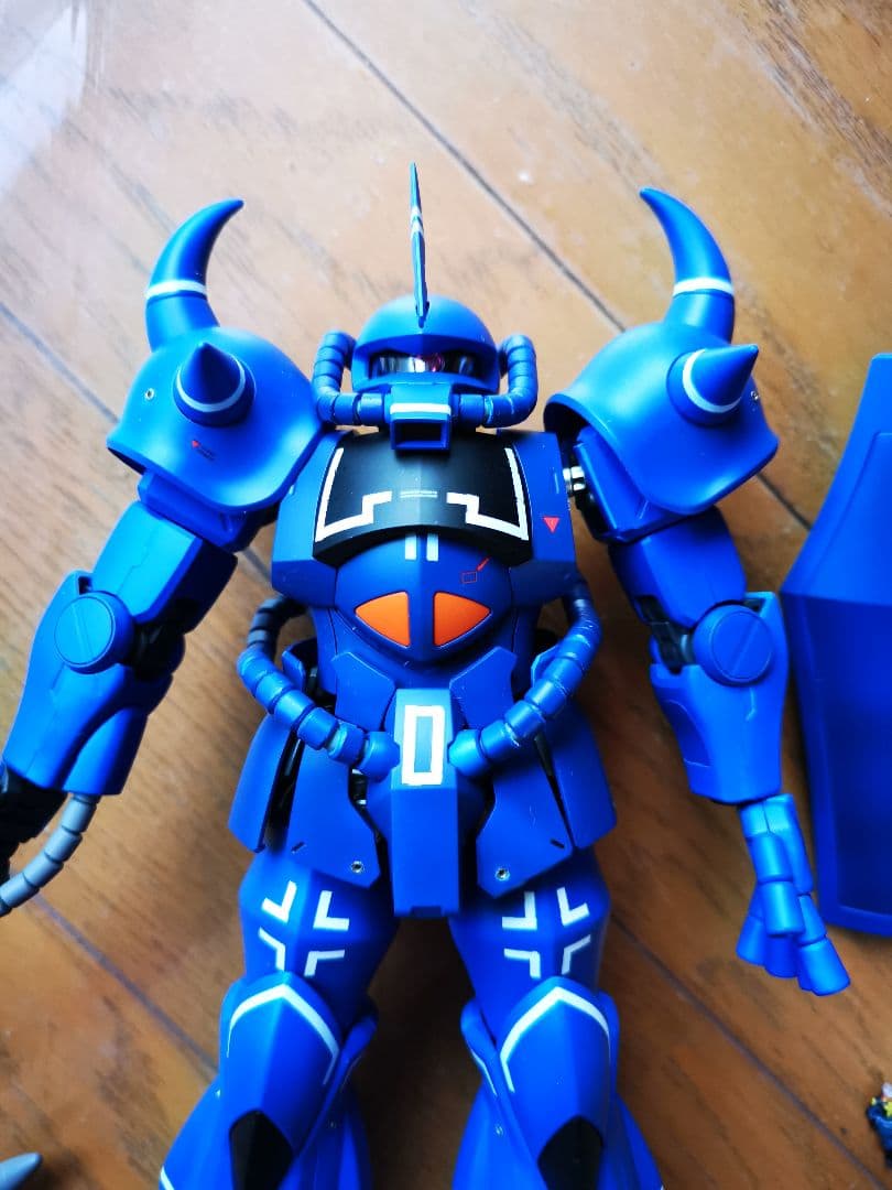 MG グフVer2.0 塗装済完成品メタルパーツ組込み