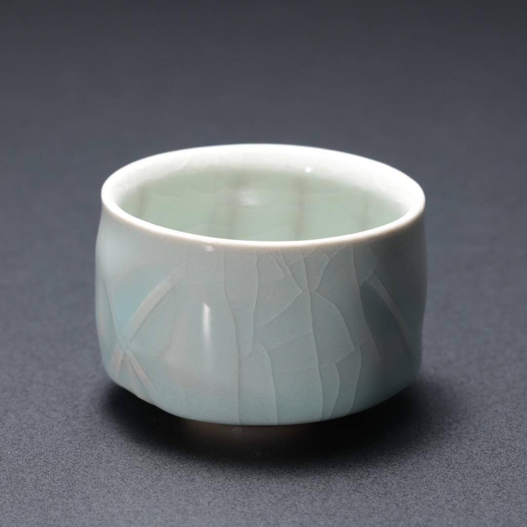 【ぐい呑・盃】 青磁ぐい呑み 加藤幸兵衞作　美品　共箱 R1186ダU