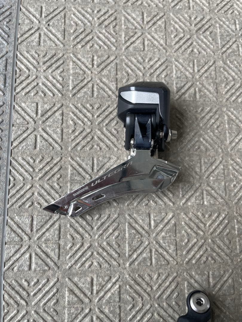 シマノ アルテグラ Di2 R8050 電動コンポ 充電器付