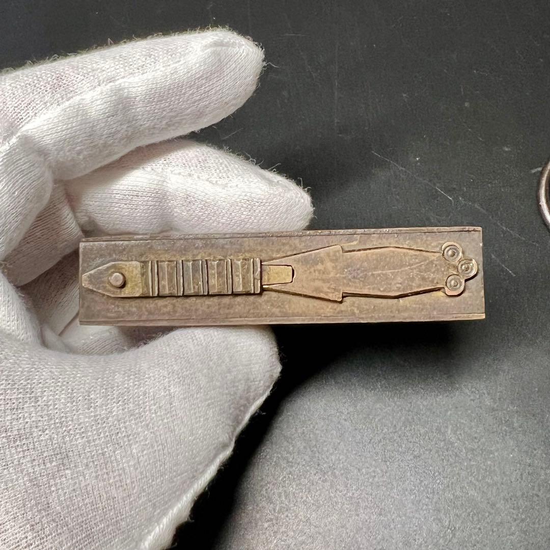 ◎古道具 庵々◎清末〜民国期 真鍮製カラクリ錠前 剣文様 ビットキー付◎珍品中国