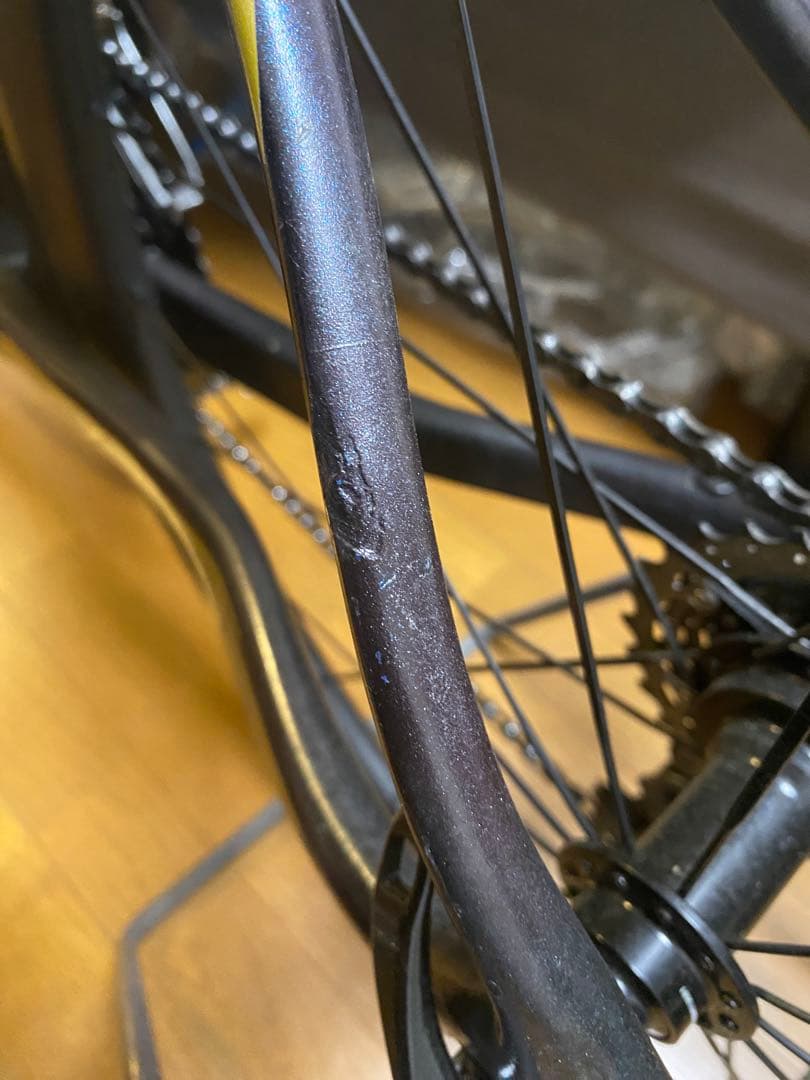 カーボンロードバイク SHIMANO105