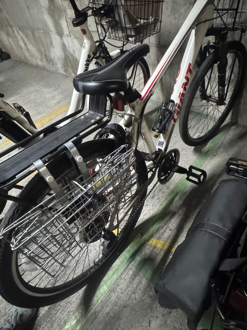 GIANT クロスバイク リアキャリア付き　神戸市中央区四宮神社引き取り限定