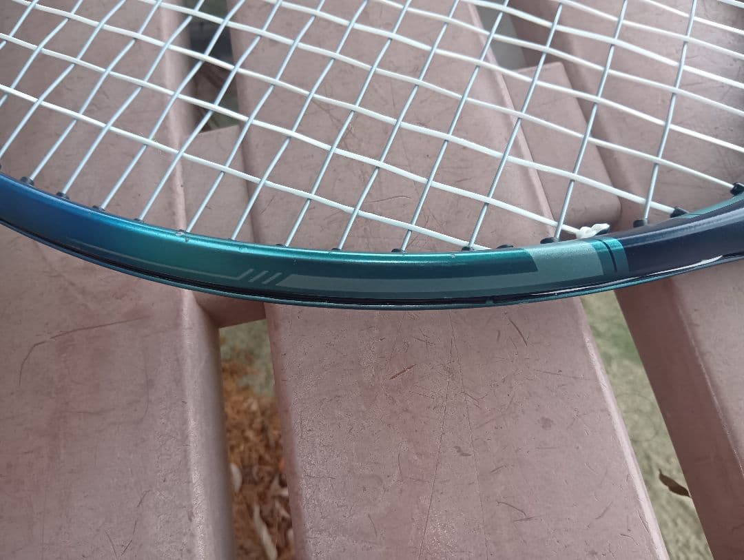 ヨネックス　イーゾーン YONEX EZONE 100 テニスラケット