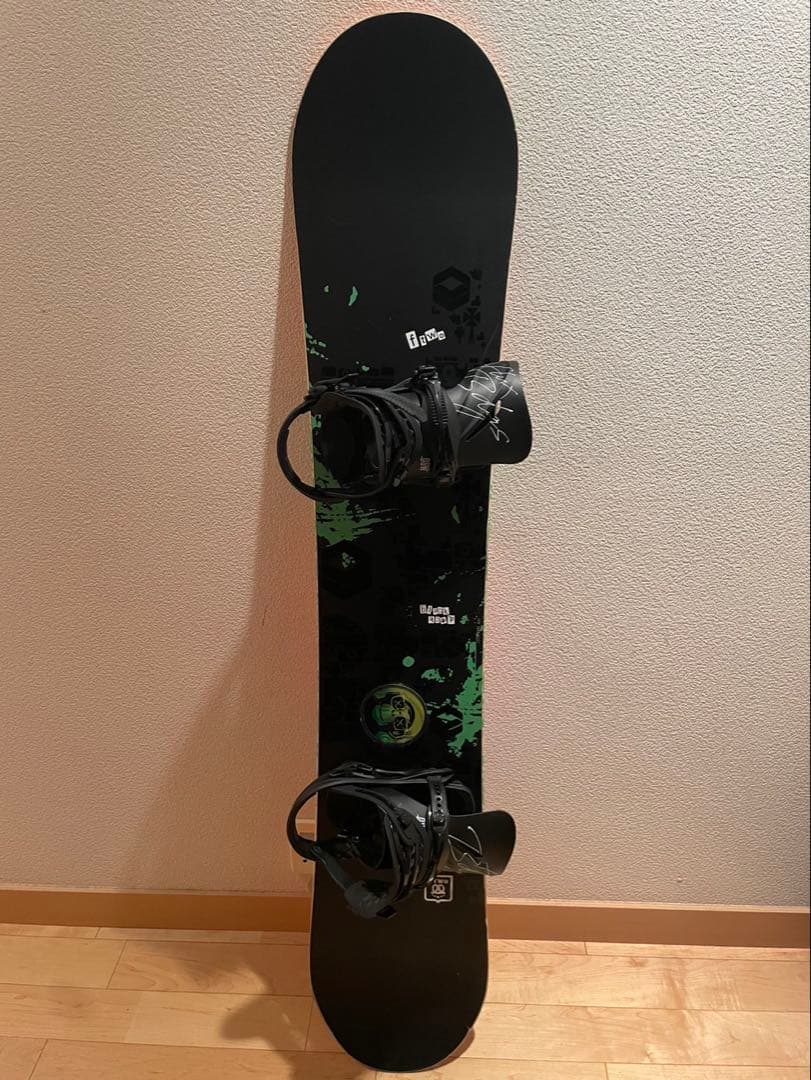 【名作】FTWO Black deck スノーボード 黒/緑152cm
