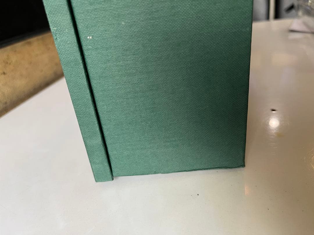 ラドガジャパン　カラシニコフウォッカ　空ビン