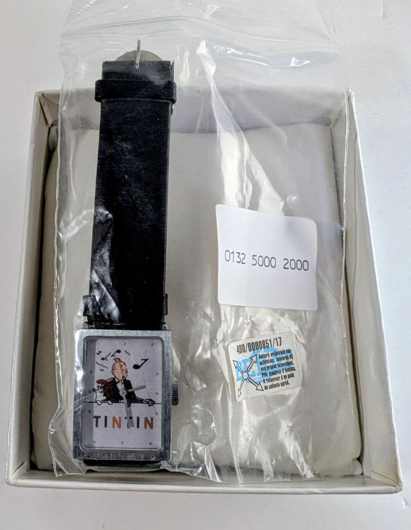 美品〈TINTIN タンタンの冒険 腕時計 スクエア型 2005年フランス製〉