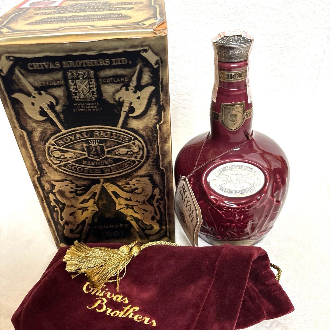 シーバス　ロイヤルサルート21年　陶器ボトル赤 巾着・箱付【古酒】