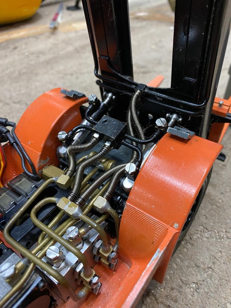 油圧動作ラジコンLESU 1/14 フォークリフトフルセット（うまく動きません）