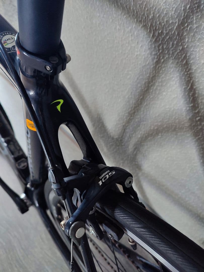 Pinarello ピナレロ アングリル カーボン ロードバイク