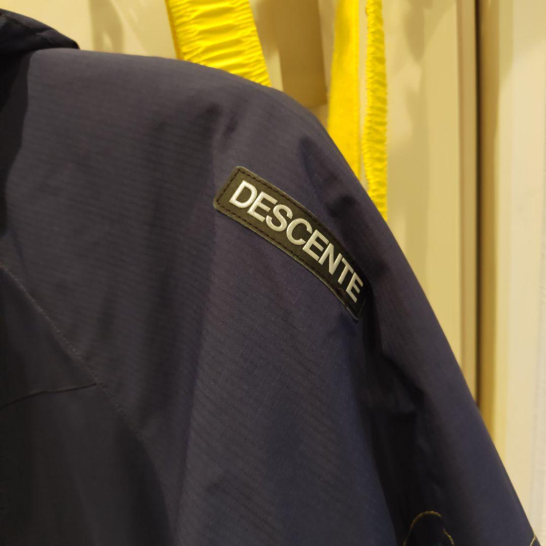 中古　DESCENTE スキーウェア 上下セット 160