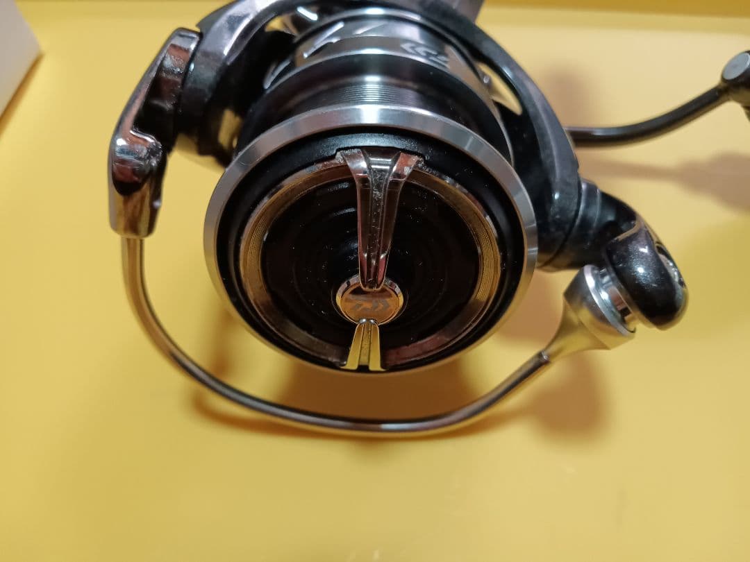 Daiwa 18カルディア CALDIA LT 2000S スピニング 箱あり