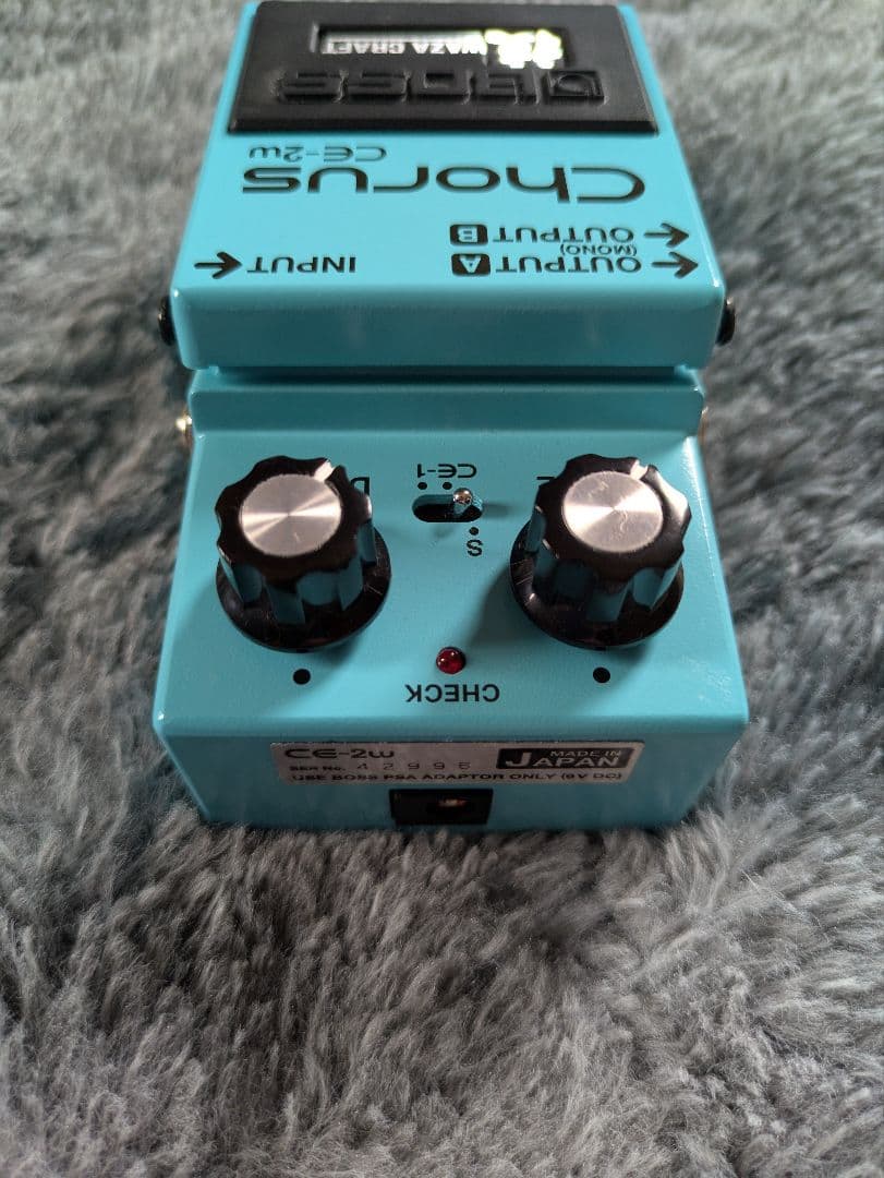 BOSS コーラス CE-2W