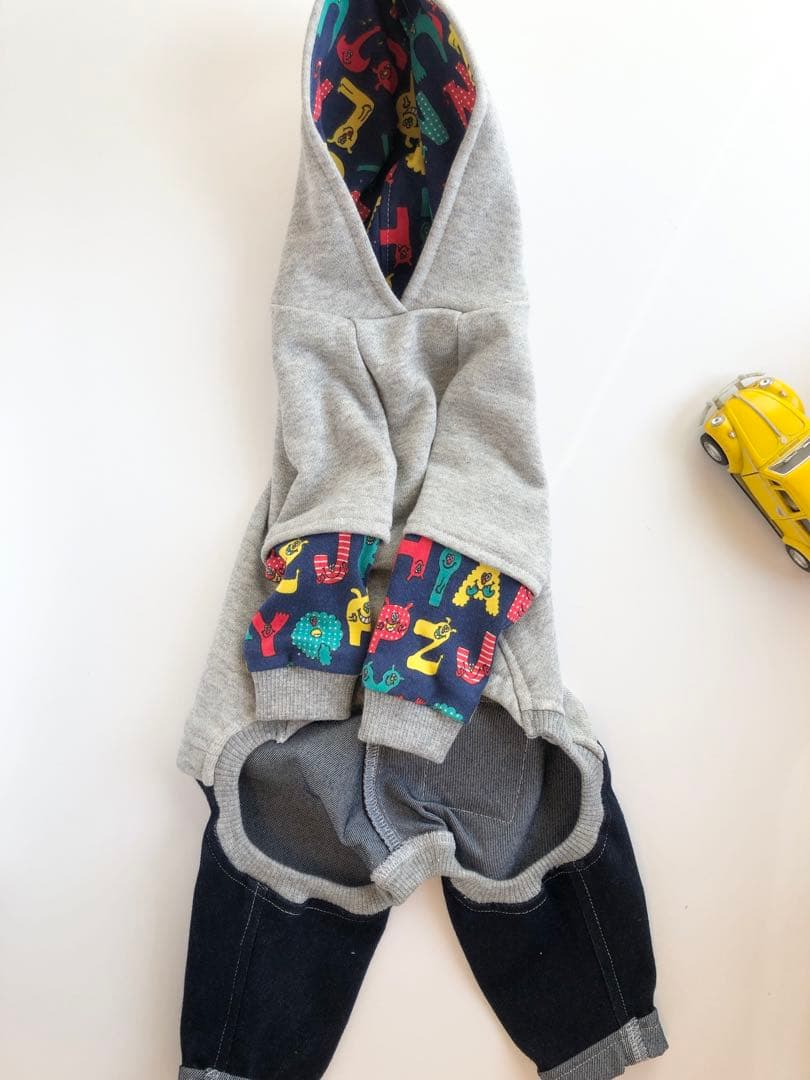 やんちゃ風なロンパース　イタグレ服　犬服　ハンドメイド