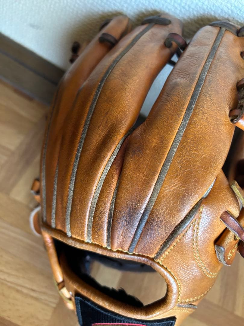 ドナイヤ　硬式グローブ　内野手用　山田哲人