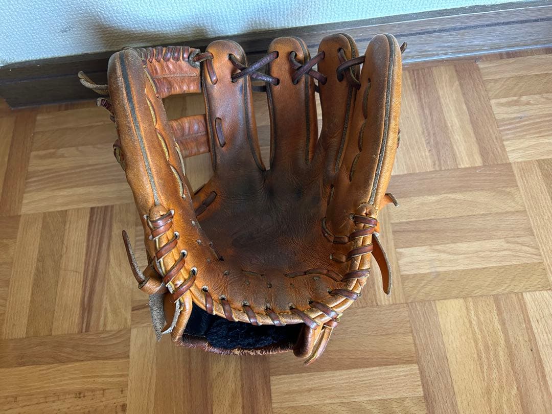 ドナイヤ　硬式グローブ　内野手用　山田哲人