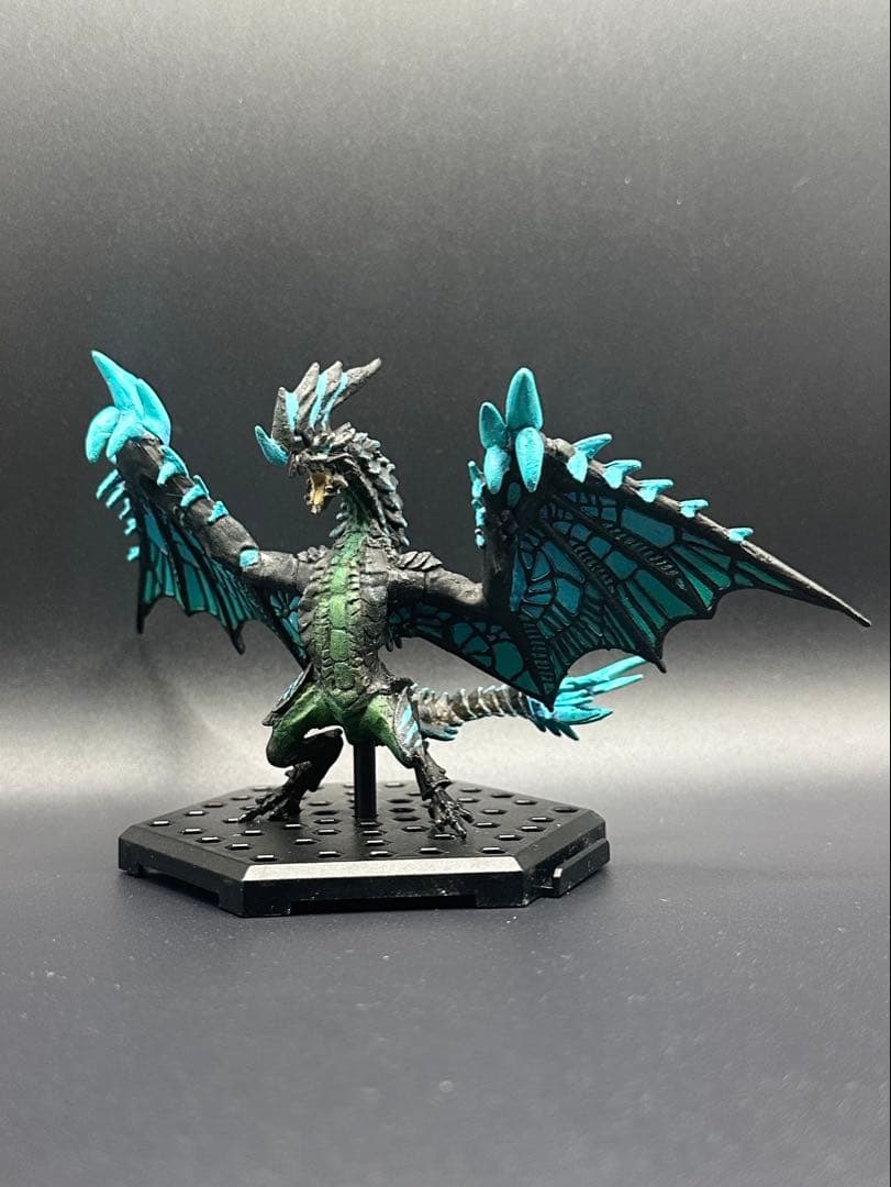 RKA　モンスターハンター　フィギュア　滅刃ディノバルド&青電主ライゼクス