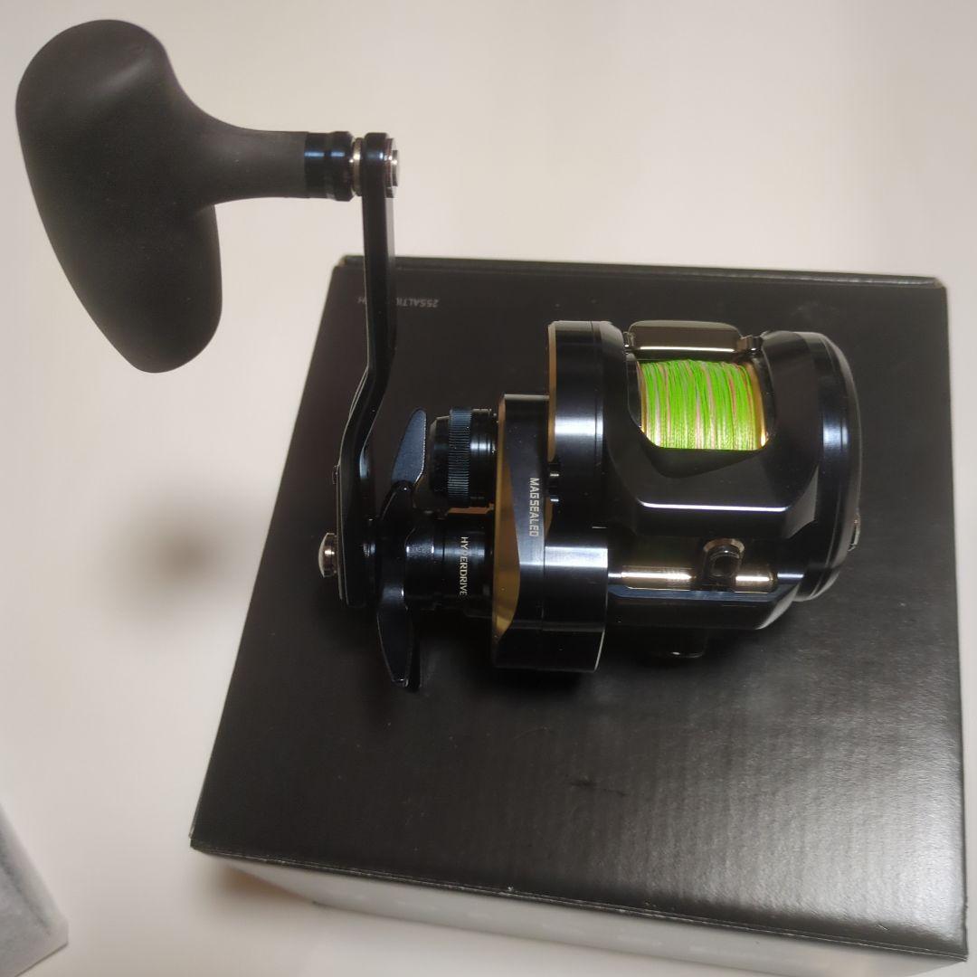 DAIWA 25ソルティガ 300H 新品 PE新品付き　送料無料