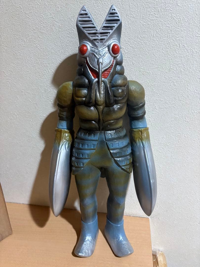 バルタン星人 限定版 ソフビ フィギュア ウルトラマン 5051251124