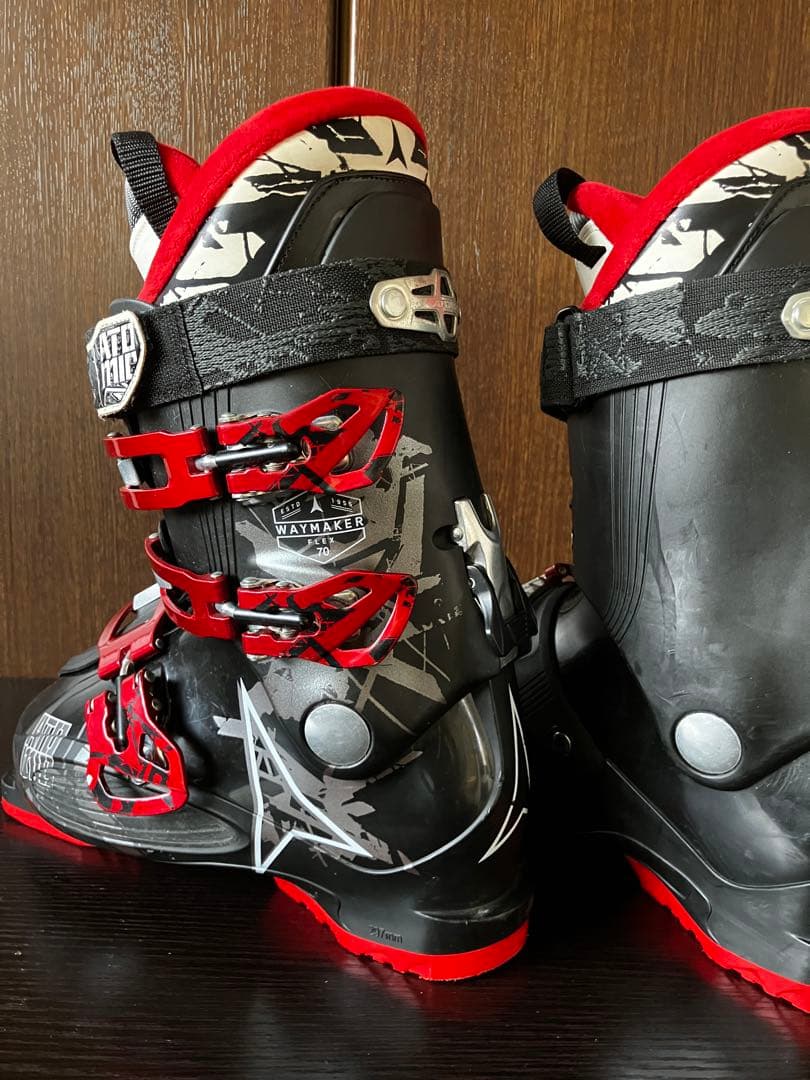 Atomic アトミック　スキーブーツ　waymaker 25-25.5cm