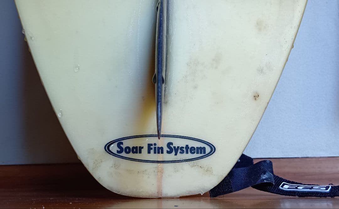 送料込みSOARサーフボード 190cmフィン付き