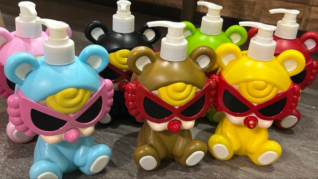 ヒステリックミニ　１３点セット　ポンプディスペンサー　鉛筆削り　ケース