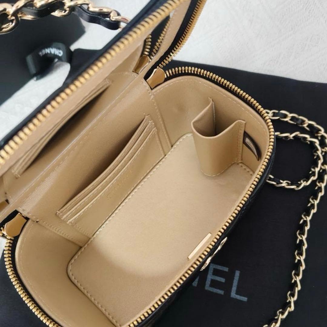 [18日までお値下げ]CHAN**ノベルティ バニティ型 ミニショルダー