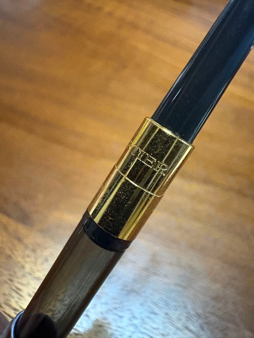 Cartier万年筆 ブラック　プラチナフィニッシュ