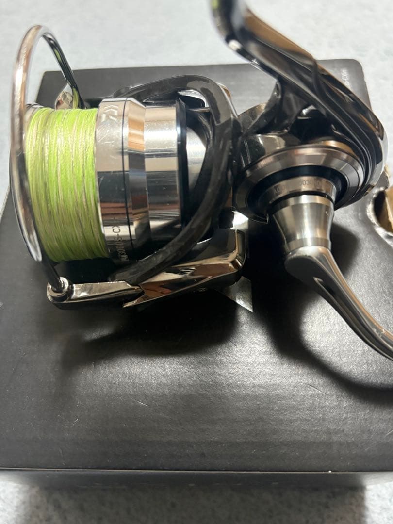 ダイワ18イグジストEXIST LT3000S-CXH 美品 スピニングリール