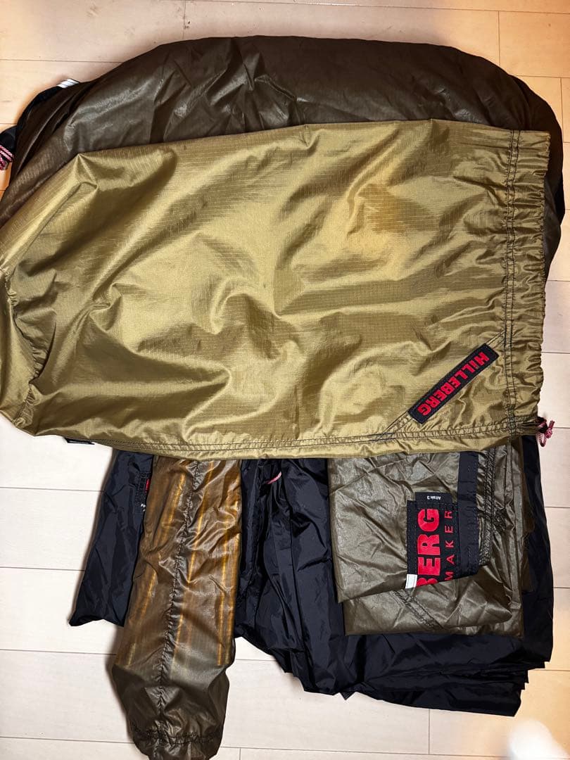 ヒルバーグ アラック3 サンド フットプリント付