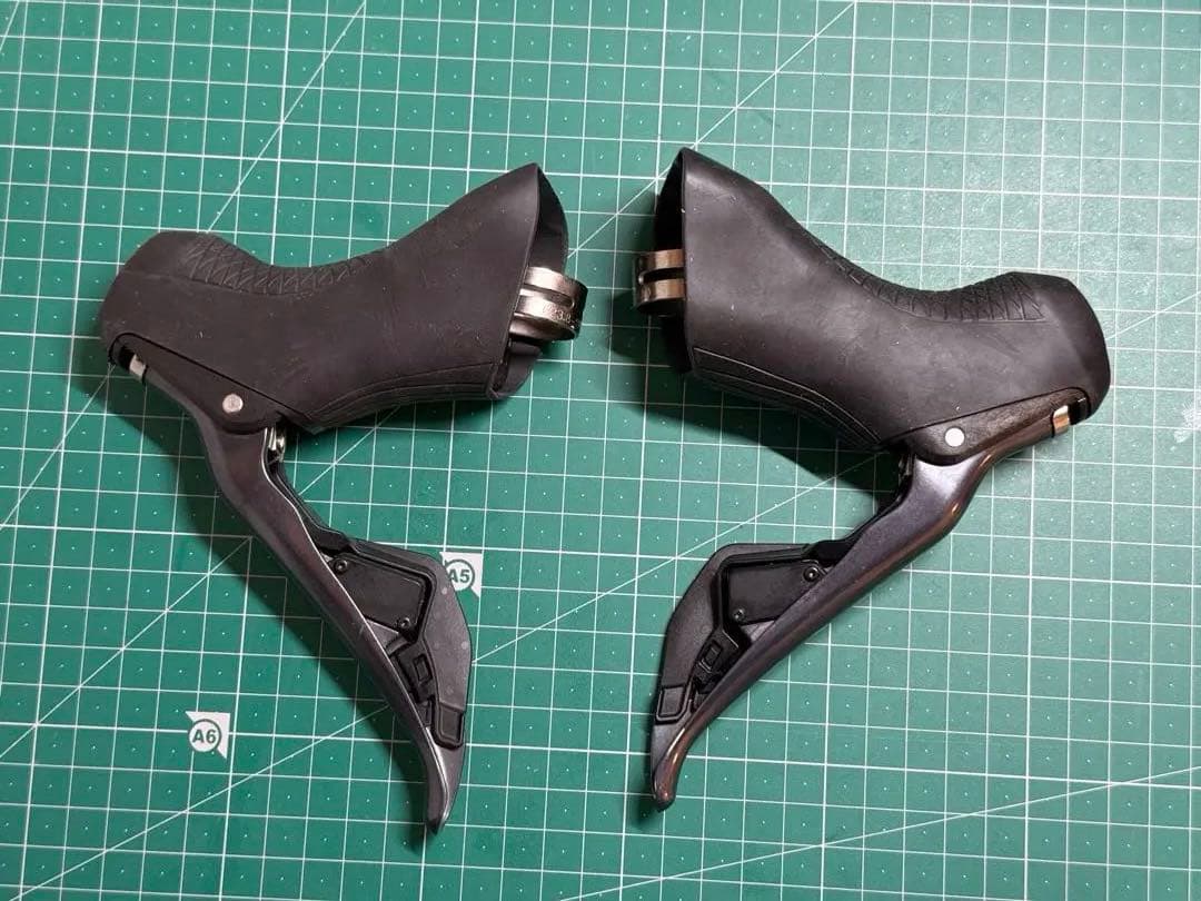 シマノ アルテグラ di2 r8070 油圧 ディスクブレーキ　コンポセット