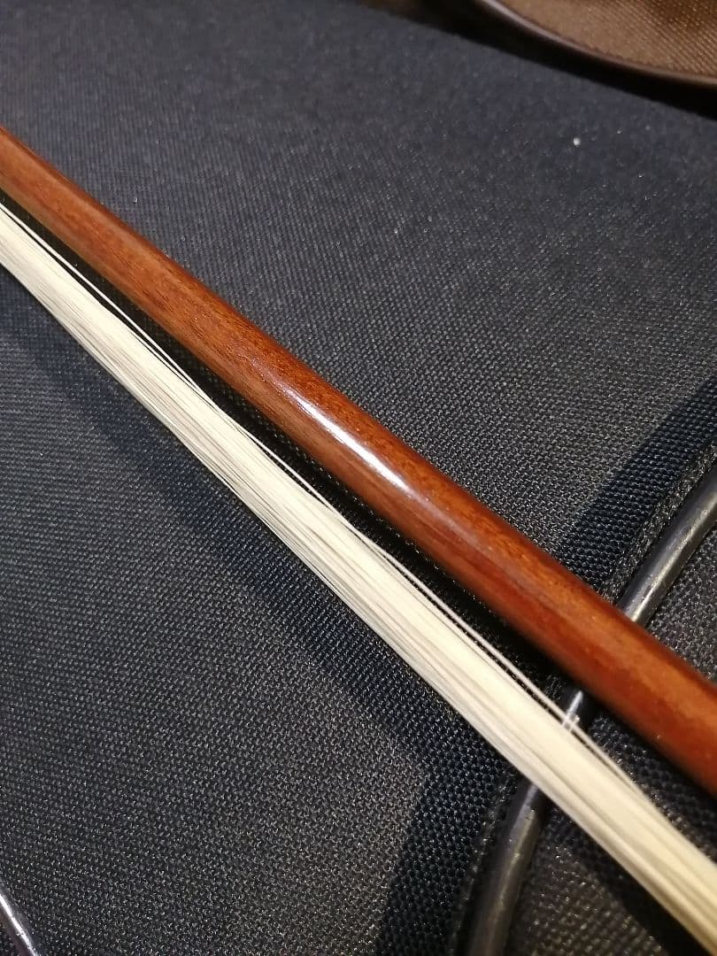 ヴァイオリン　弓　(a german violin bow)