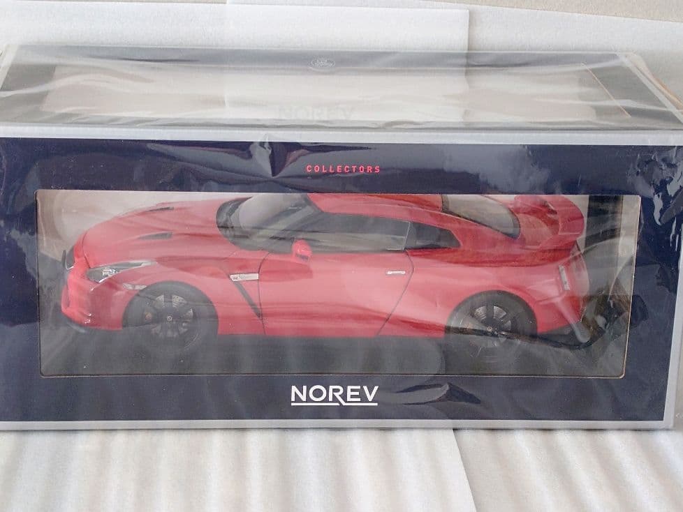 ミニカー R35GT-R GT5 COLLECTOR'S Edition 1/43