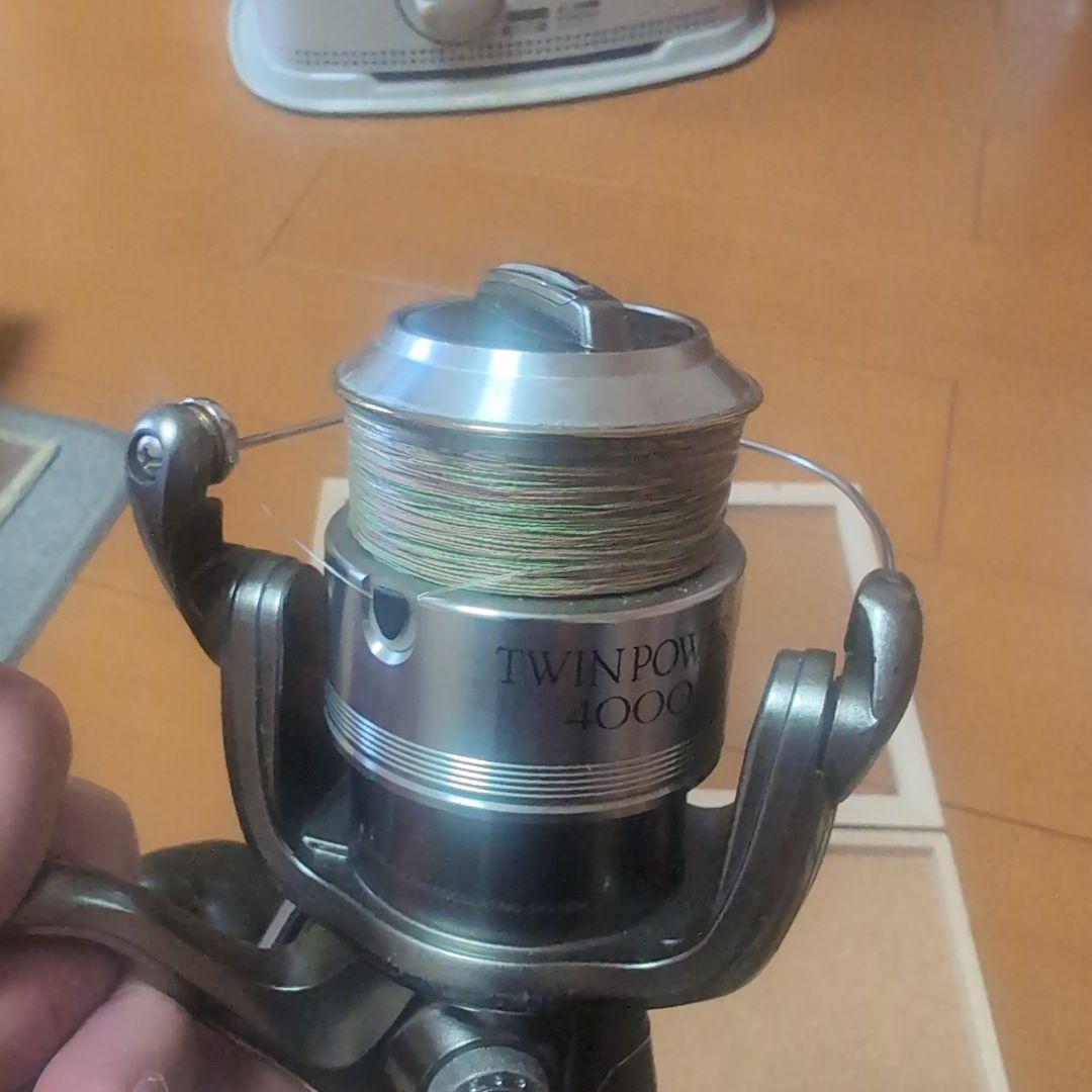 シマノ　ツインパワー4000番左巻き