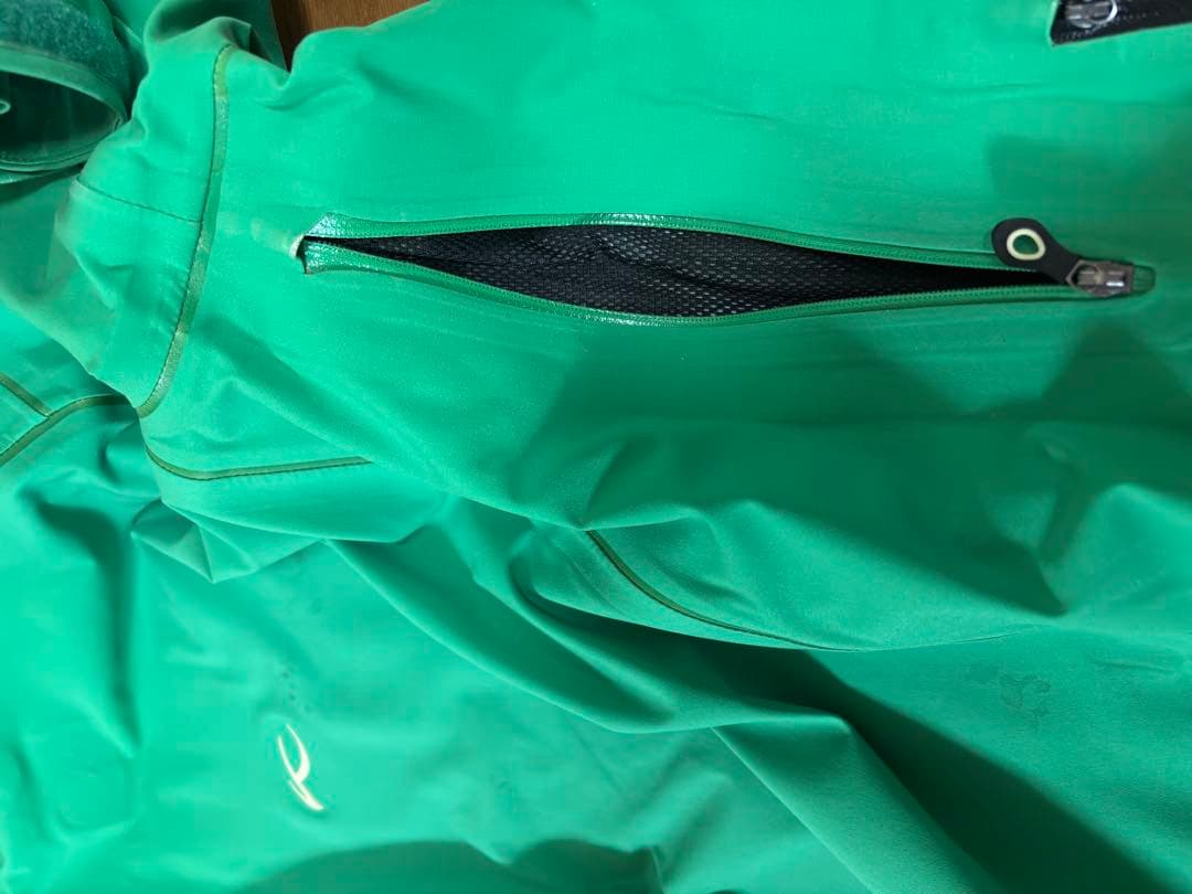 チユースKJUS　スキーウェア