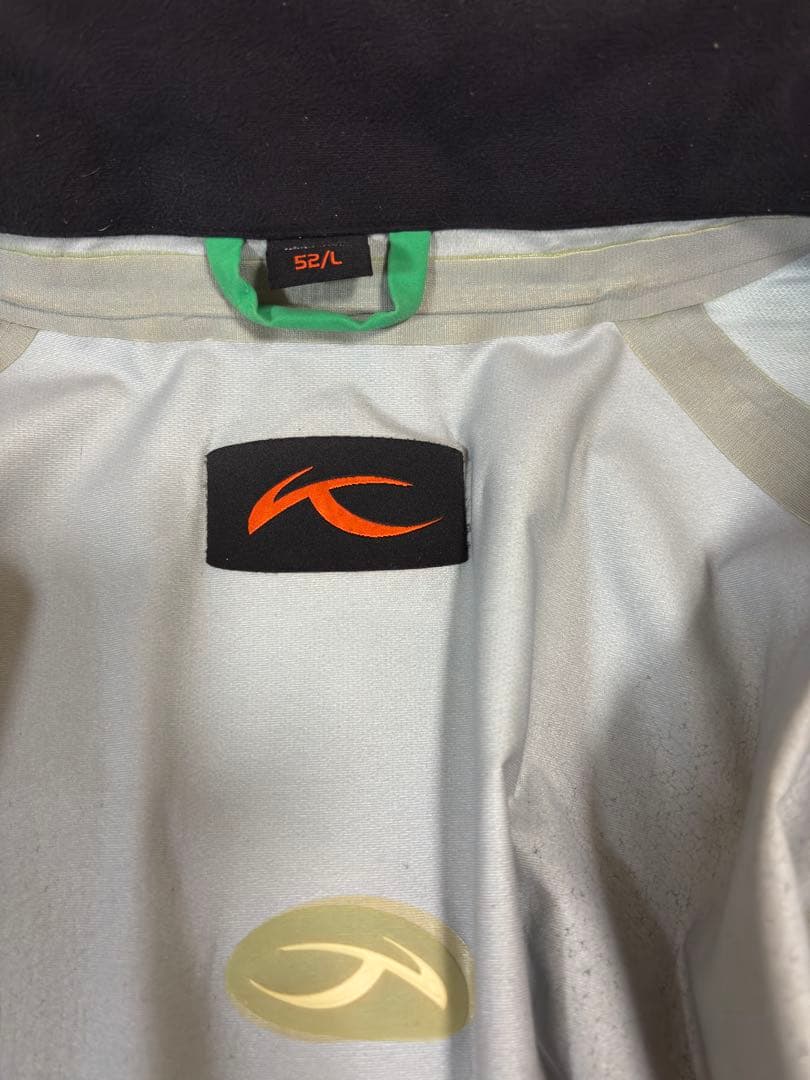 チユースKJUS　スキーウェア