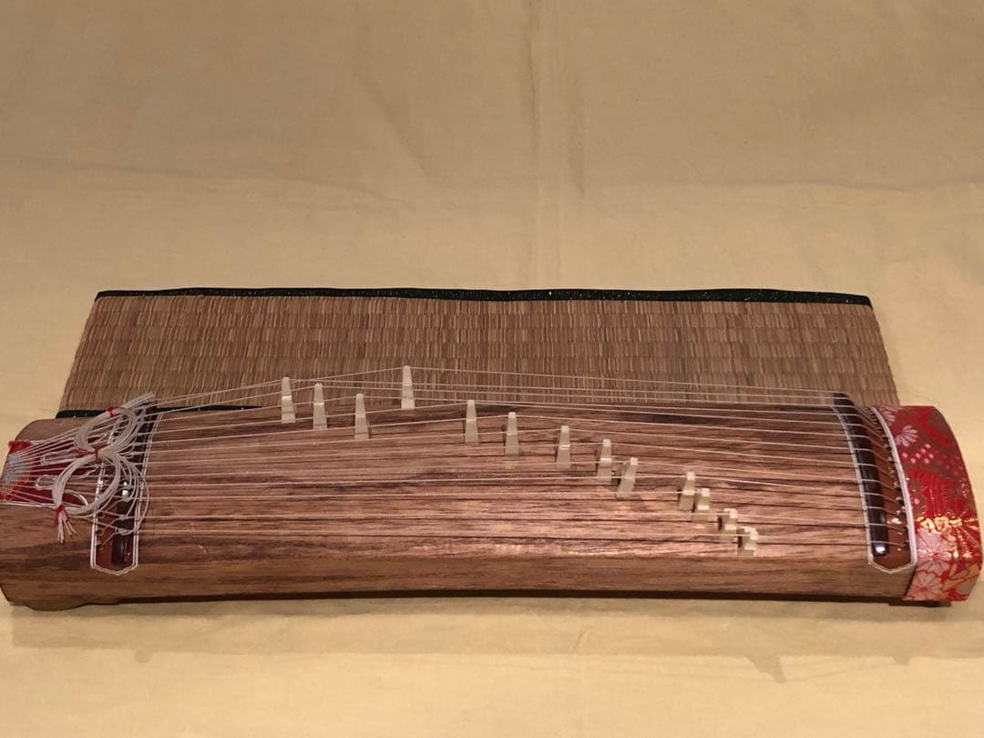 ミニ琴　全長約42cm　短琴　和楽器 13弦お箏 琴爪付き　お正月