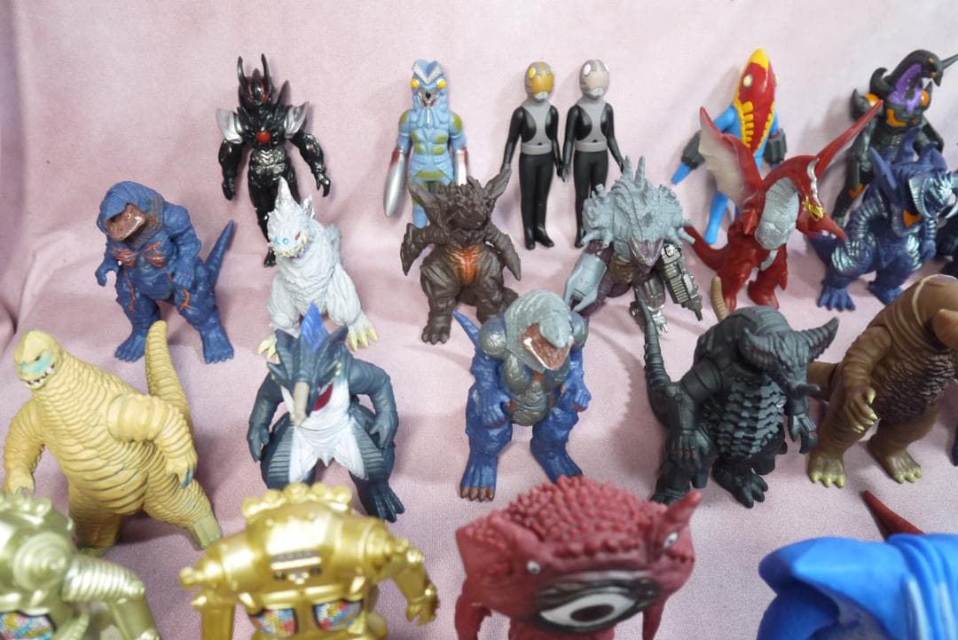 ウルトラ怪獣シリーズ500　怪獣ソフビ　66体