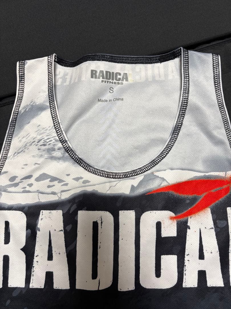 【美品】ラディカルフィットネス　タンクトップ＆ショートパンツ