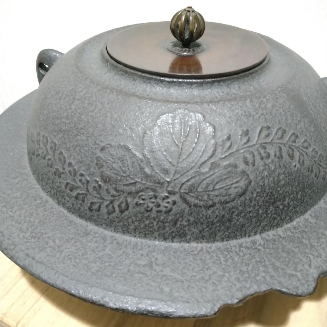 茶道具 桐 透木釜 金師 菊池政光 桐箱入り 炉釜 炉用 鉄瓶 鉄釜 茶釜