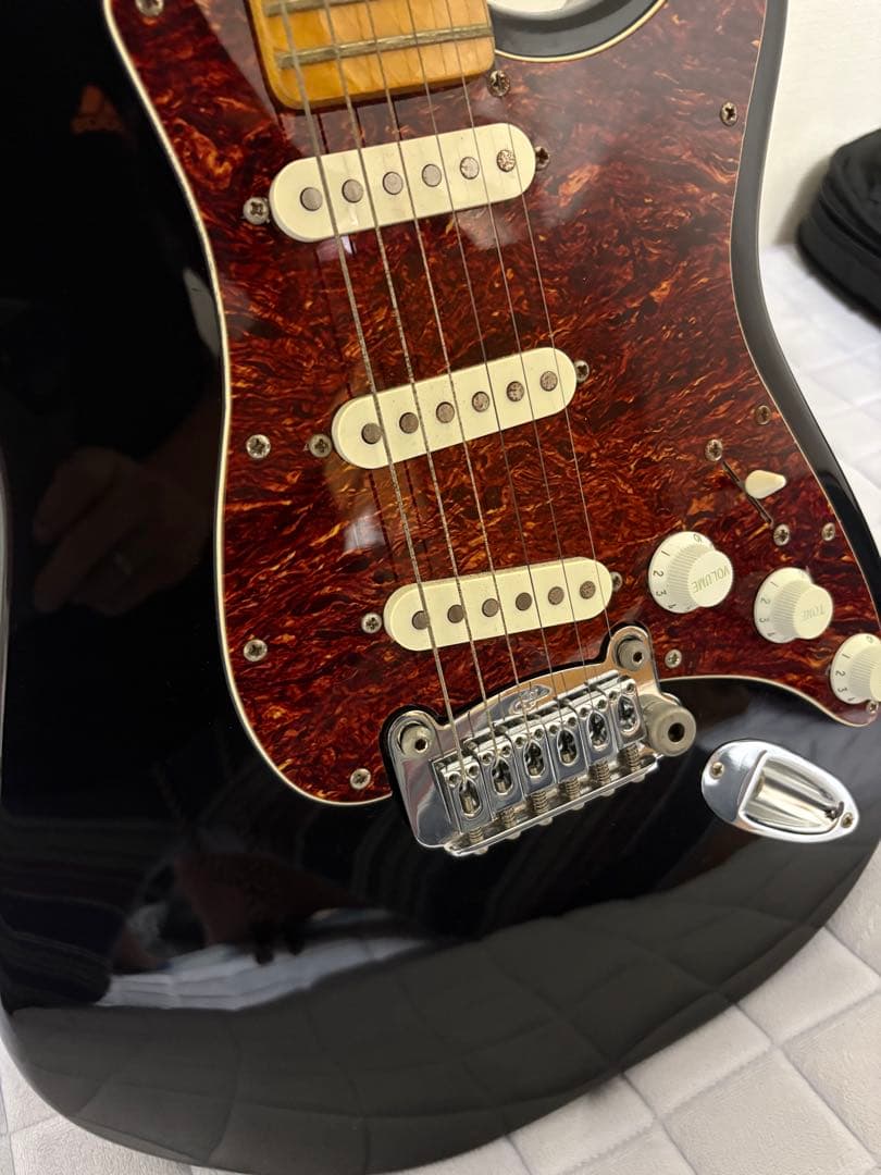 G&L Legacy Tribute Series ブラック&メープル