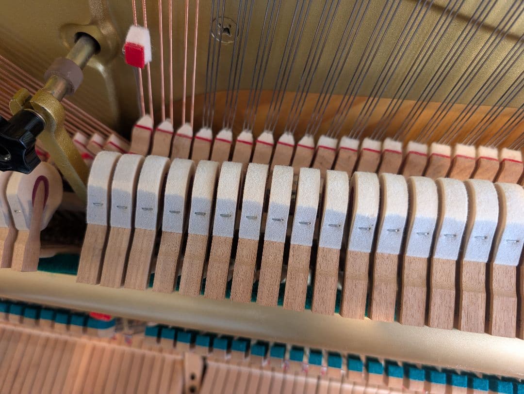 ​ヤマハ UX300 アップライトピアノ