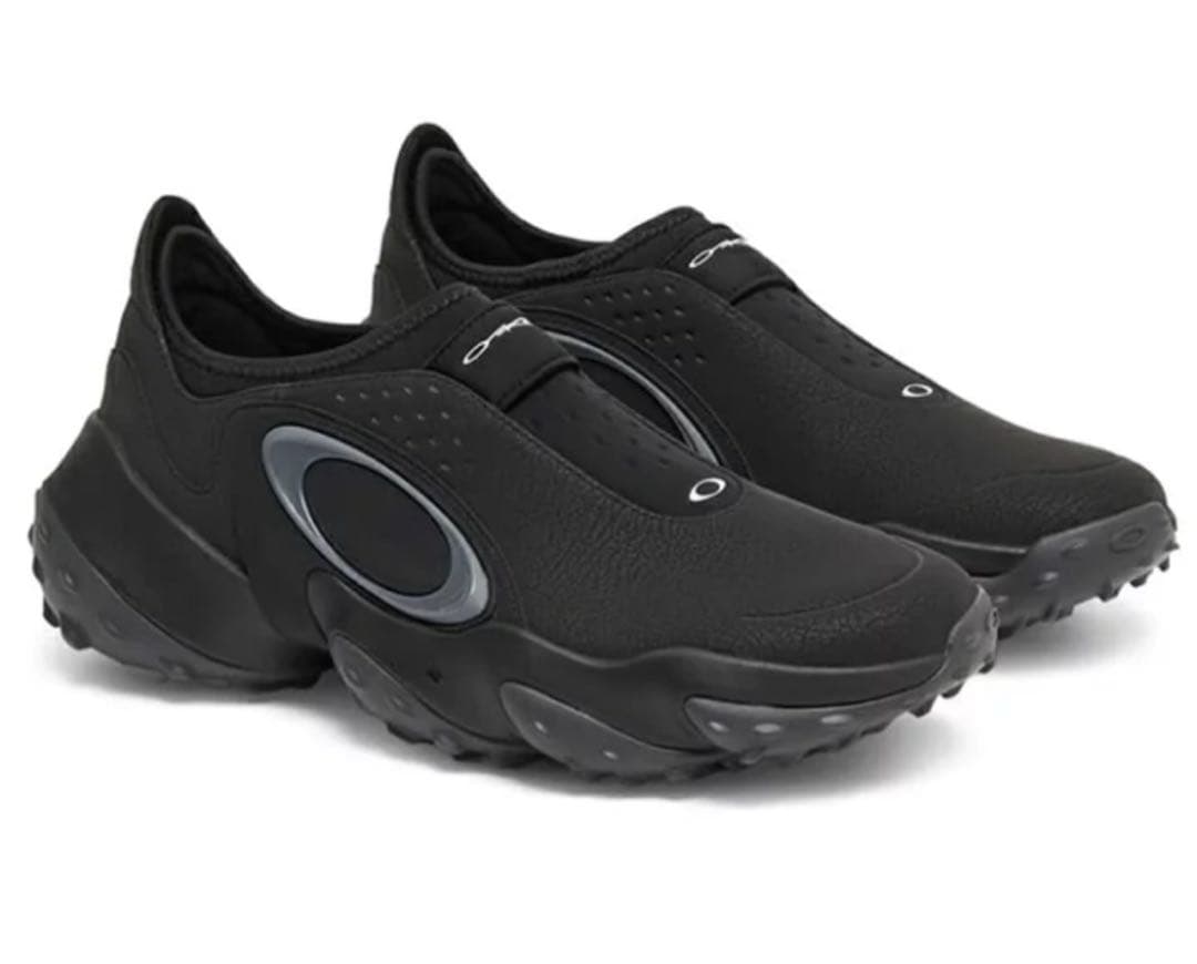 Oakley ブラック スリッポンシューズ