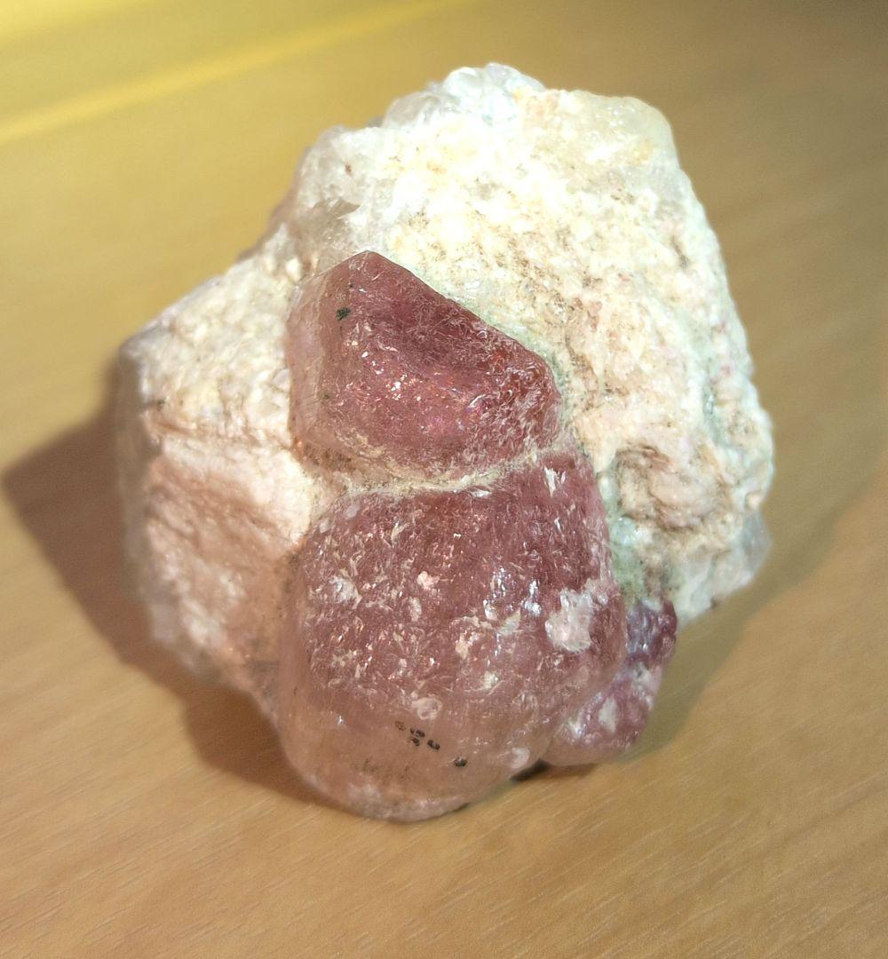 ミャンマー産 ルーべライト トルマリン　宝石鉱物標本